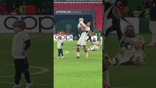 Asking Bellingham if he wants kids #Shorts #edit #football #bellingham #fyp #kids