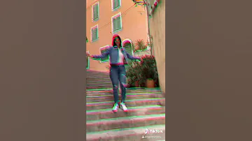 في زين تهبل تقول قورية 