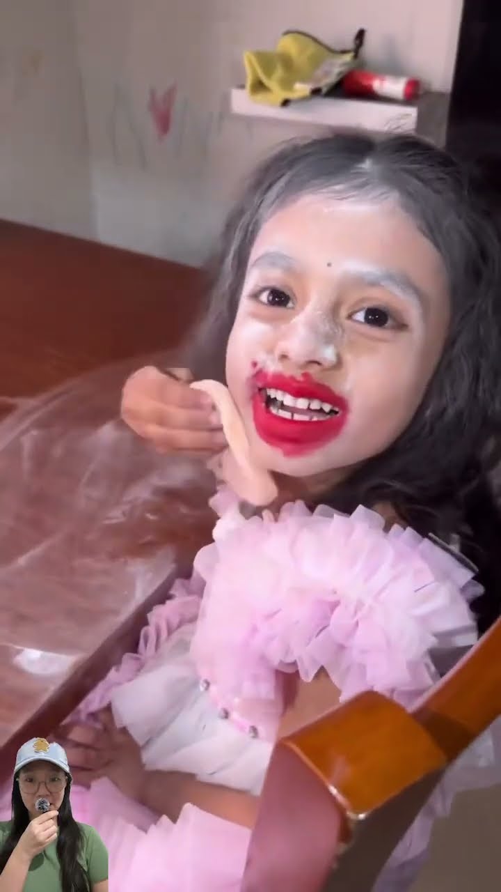 ADEK BELAJAR PAKE LIPSTICK MAMA #shorts
