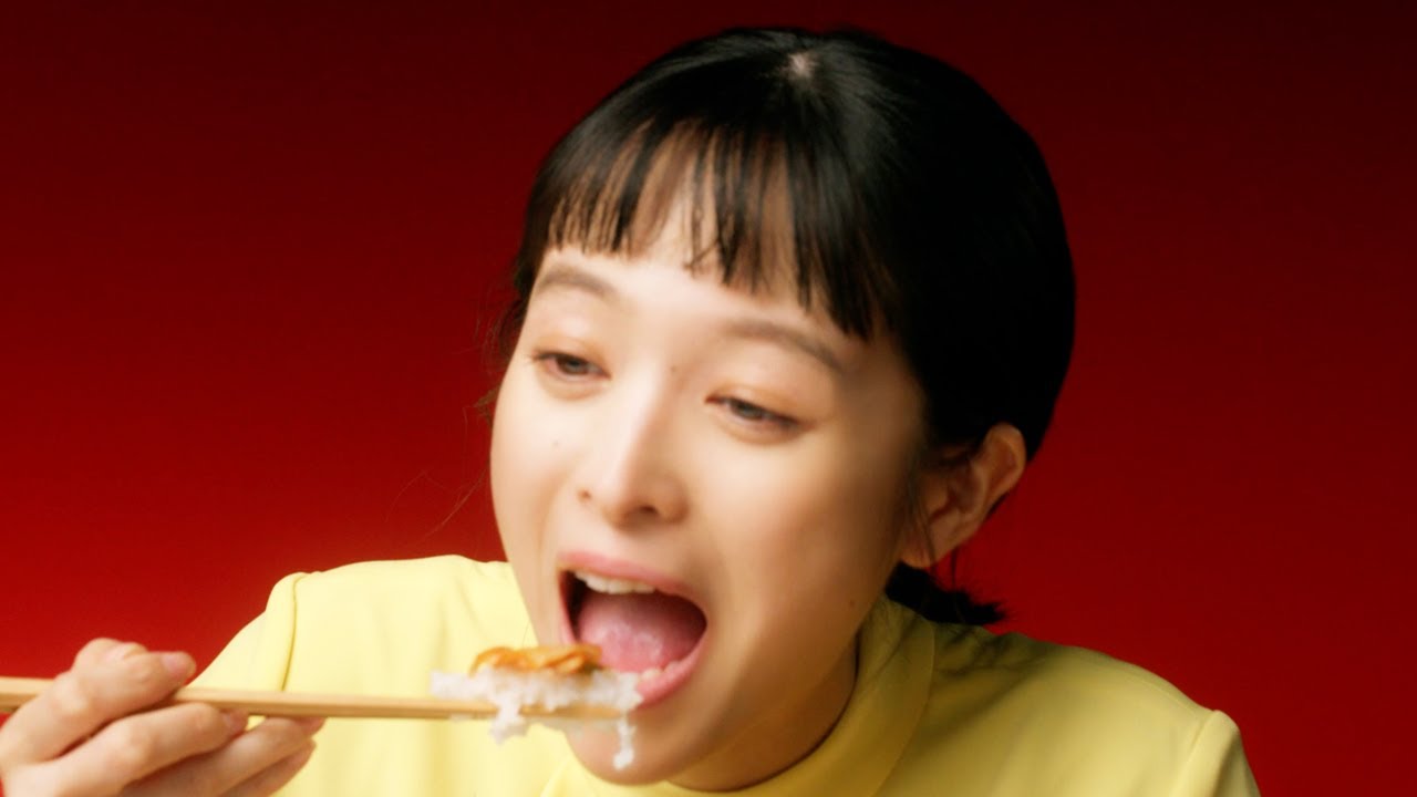 清野菜名 豪快な食べっぷり披露 ドンドンいける 笑福亭鶴瓶と初共演 こくうまキムチ 新cm Youtube 清野菜名 豪快な食べっぷり披露 ドンドンいける 笑福亭鶴瓶と初共演 こくうまキムチ 新cm Youtube