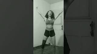 practice time w nmixx, let's roll the DICE #kpop #nmixx #dancevideo