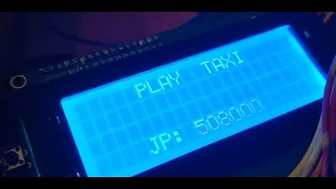 LCD bench Display Williams Taxi pinball - Playing a game on the bench