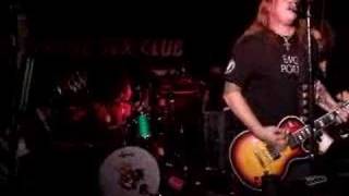 Black Stone Cherry-Crosstown Woman (LIVE)