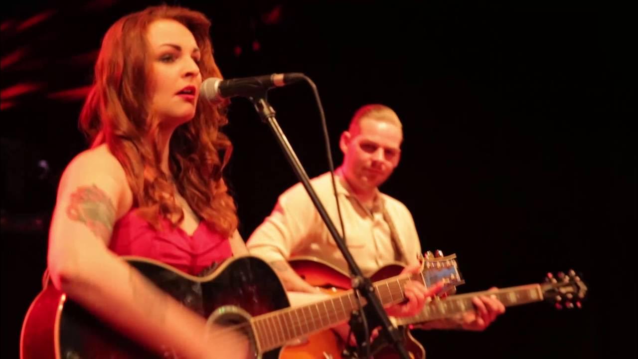 Carolina & her Rhythm Rockets -Hole in my Heart- live @ Roxy/Ulm 2016 Carolina & her Rhythm Rockets -Hole in my Heart- live @ Roxy/Ulm 2016