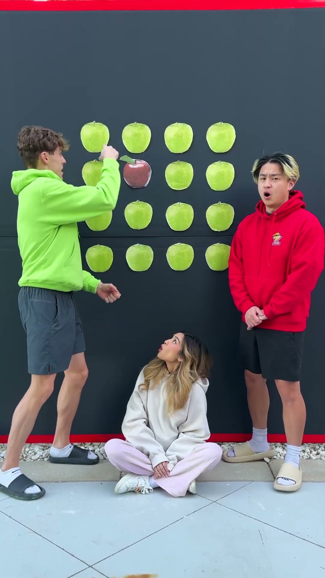 This Apple Puzzle Is Impossible to Solve...
