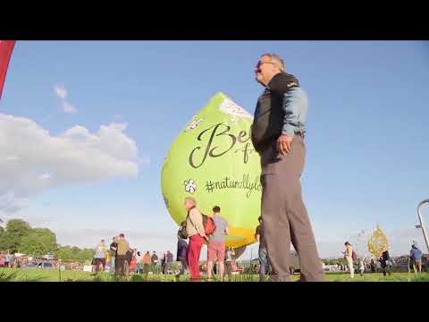 هذا الصباح مهرجان دولي للمناطيد ببريطانيا