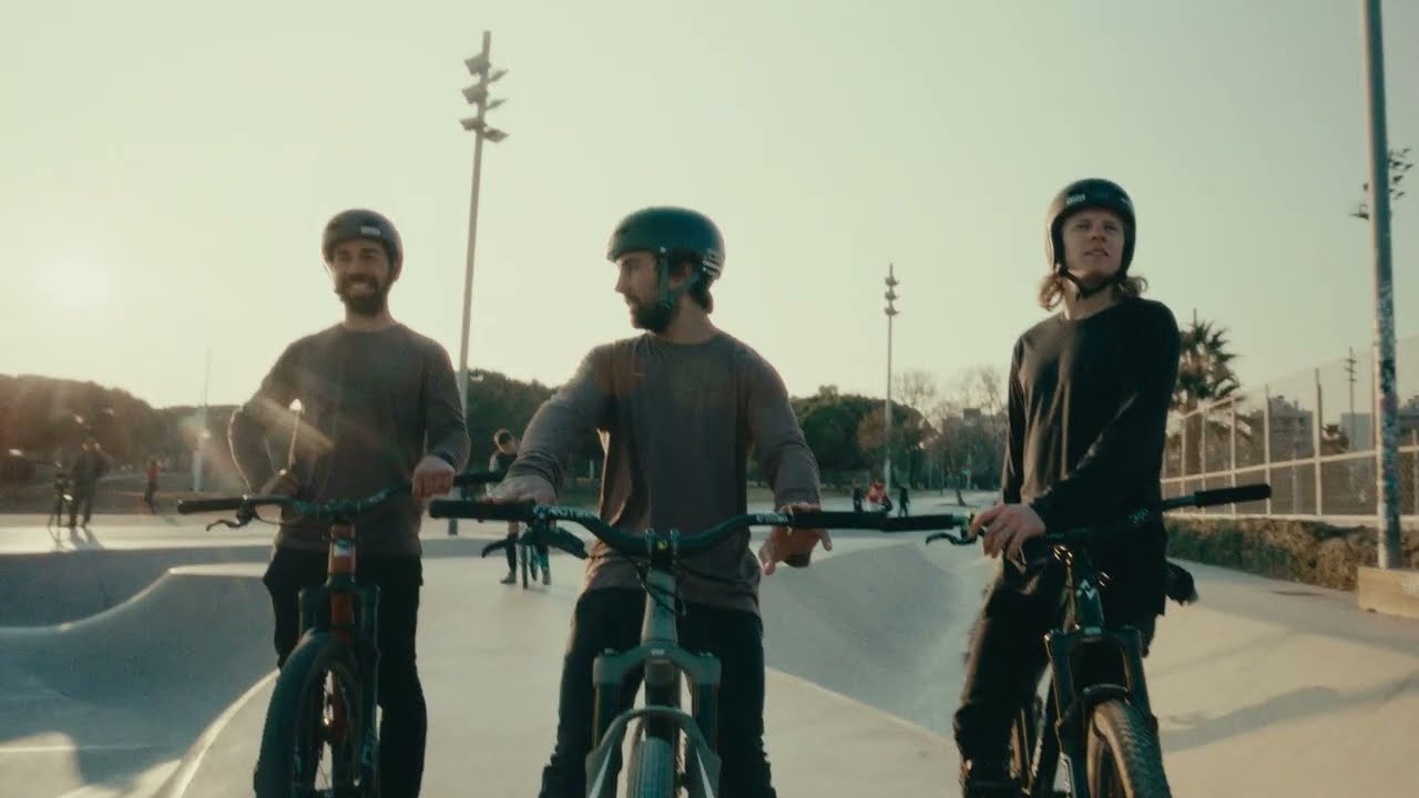 ION's Minimalistic Style Bikewear