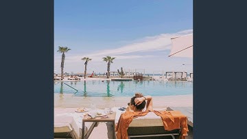 Pulsating Moods for Summer Beach Trips