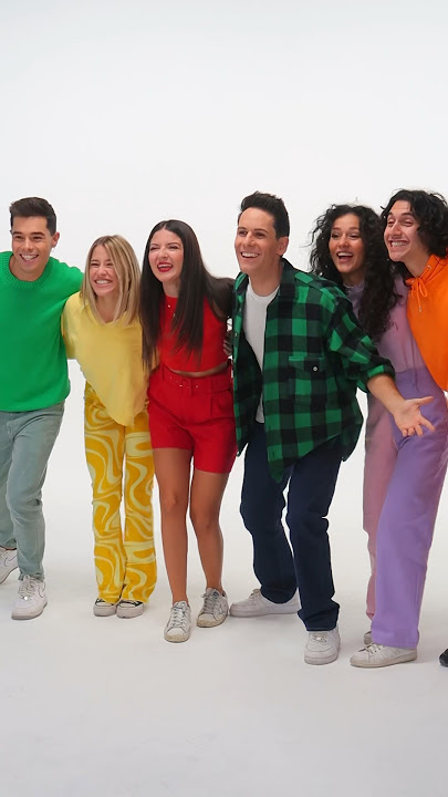 Luì e Sofì con gli amici per 12 Giorni a Natale 😂