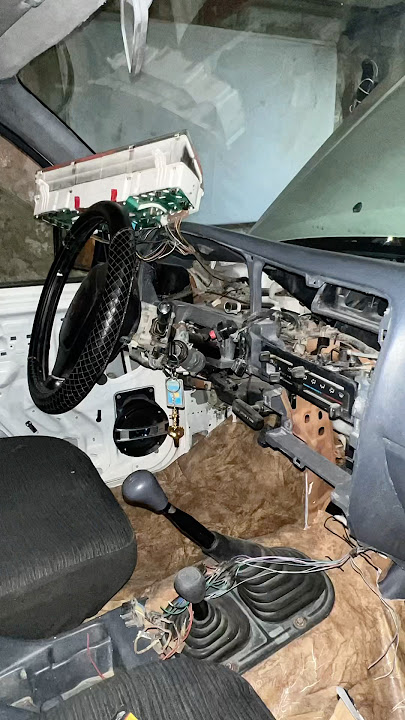 Guess the Year of This Toyota Hilux! 🔥 | Wiring Setup #ToyotaHilux #Hilux #Toyota #HiluxMystery