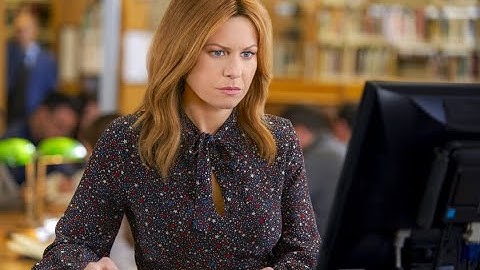 Game Of Cat And Mouse --  An Aurora Teagarden Mystery