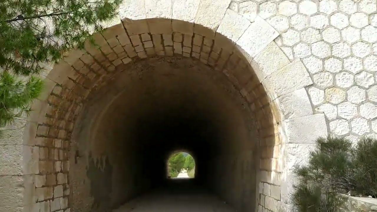 LA FASCINANTE LÍNEA K/T