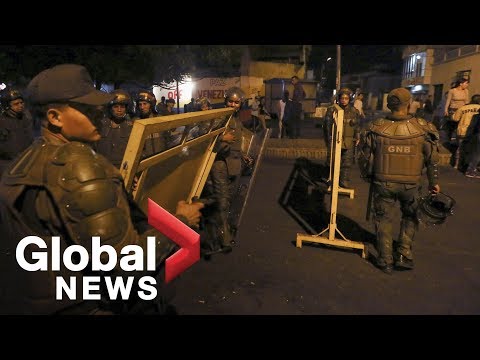 LIVE: Clashes at Venezuela-Columbia border