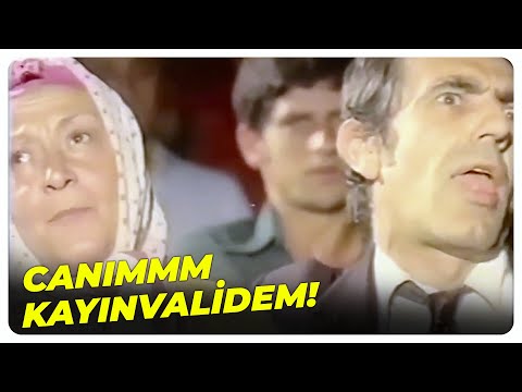 Kazım Kaynanasını Yanlış Filme Götürdü! | Yeşilçam Sokağı - Aydemir Akbaş Eski Türk Filmi