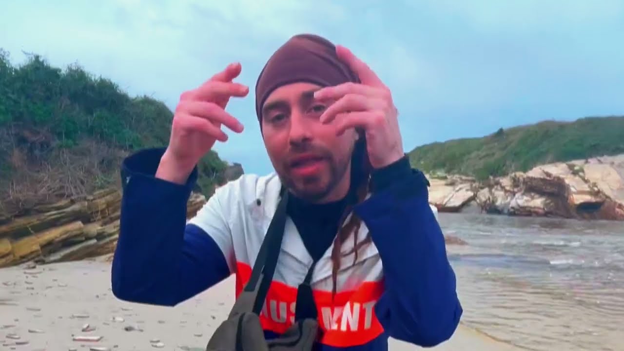 LIVING A TRAP - MOOWLY & AGON BEATS (Vídeo Oficial)