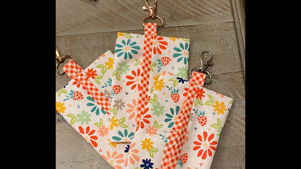 Keychain Tissue Holder #sewingideas #sewingprojects #ussewtips #sewinghacks #diy
