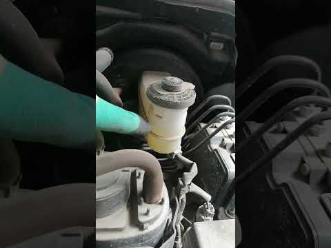 تبديل زيت باور ستيرن نوع السيارة هايلوكس تويوتا 2024