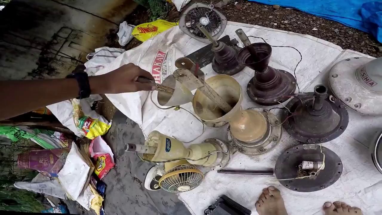 THE SUNDAY MARKET OF HYDERABAD AND 1970'S CROMPTON GREAVES HIGH BREEZE FAN( MY FIRST VINTAGE FAN)