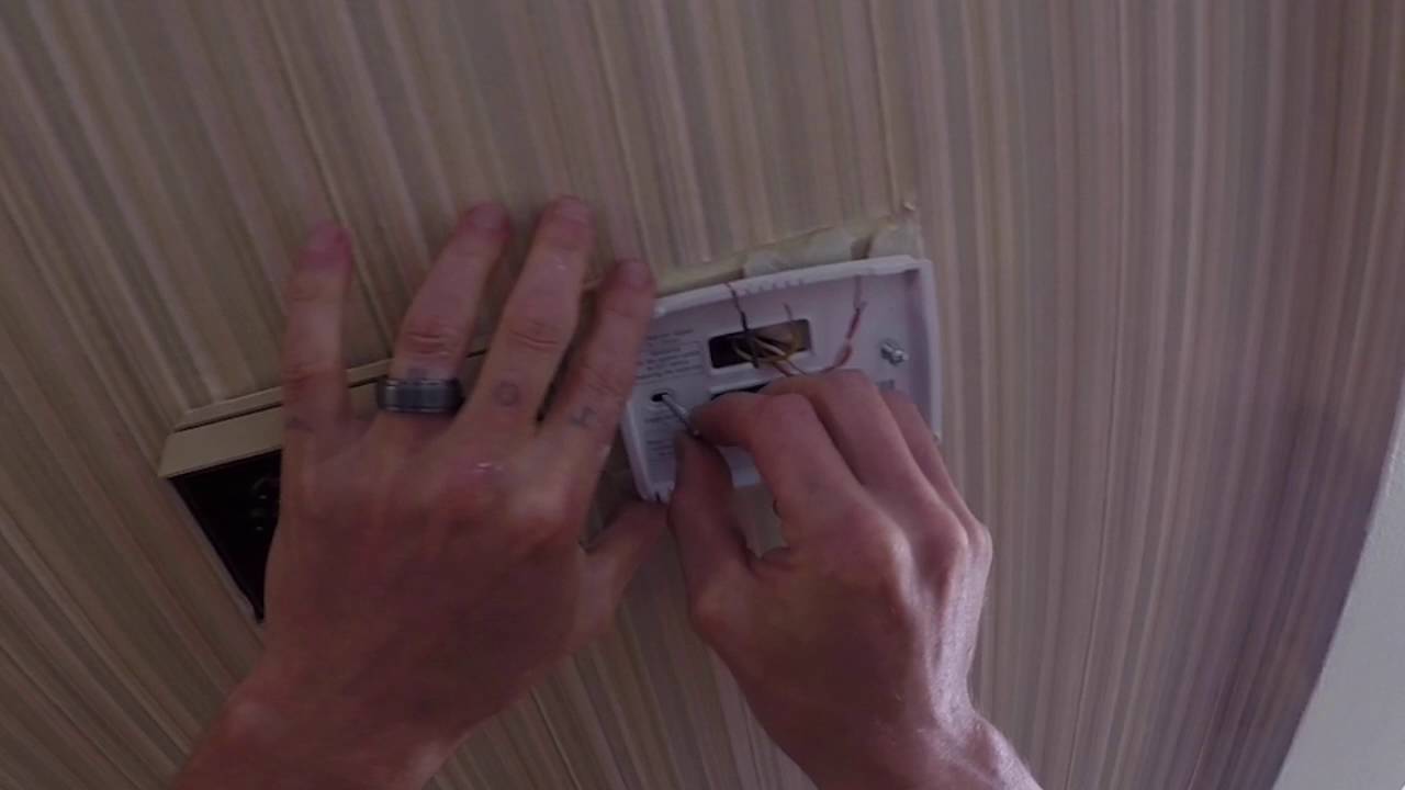 Replacing A Programmable Thermostat - YouTube