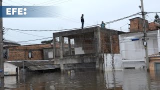 Brasil confirma el rescate de personas con hipotermina que continuaban en sus casas tras inundacione
