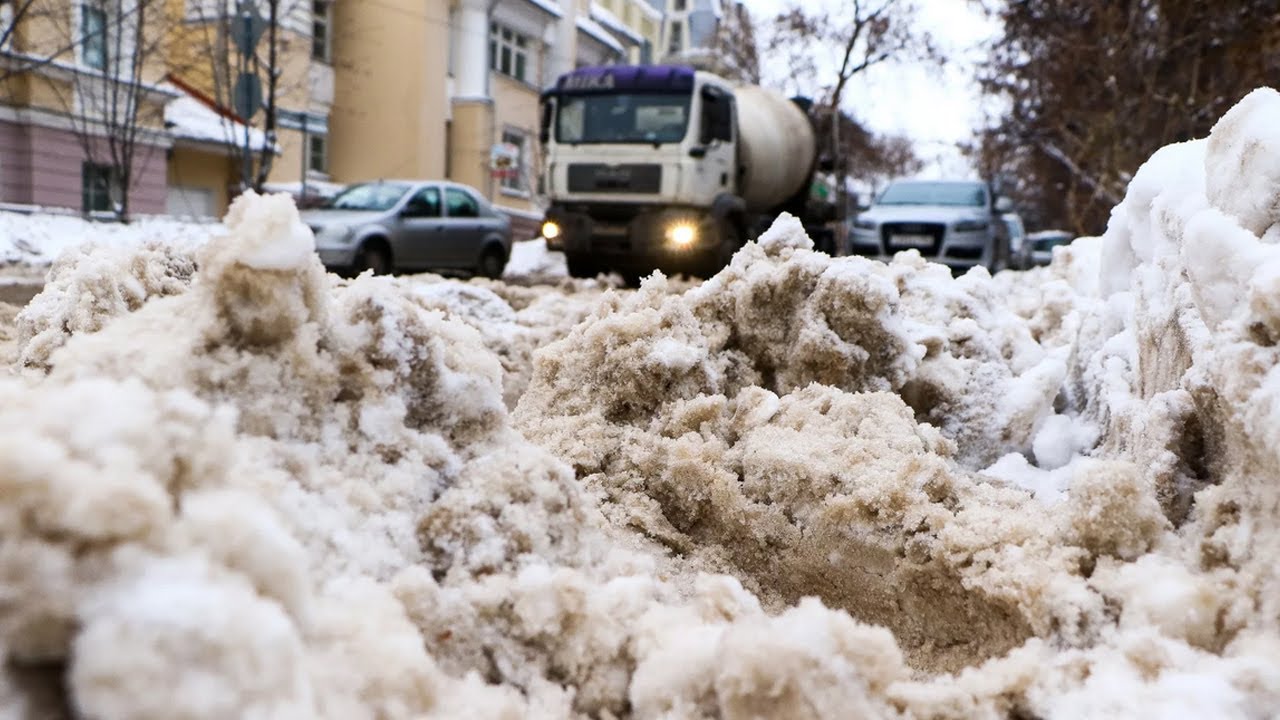 Ливни затопили трассы в Москве. Дожди с мокрым снегом обрушились на российскую столицу