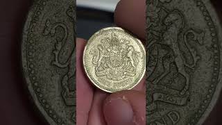 UK 1983 ONE POUND COIN Elizabeth II