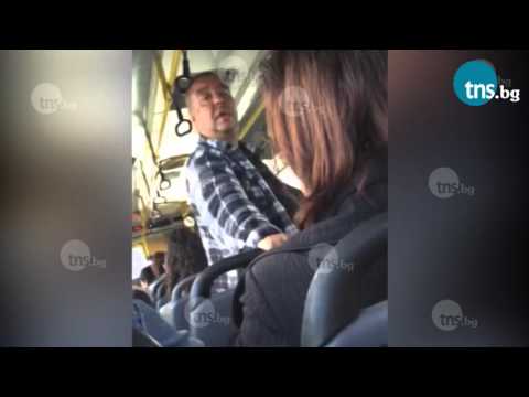 Видео: Snakeybus е Змия в автобус и аз го обичам отвъд всички думи