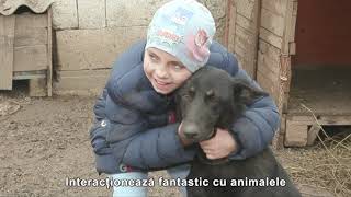 Povestea lui Denis, băiatul cu autism care iubește animalele