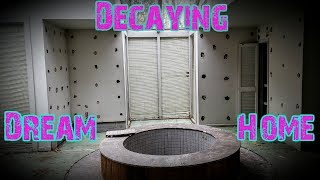 The Best Abandoned House I've Ever Seen!  Decaying Dream Home