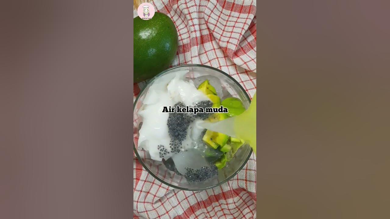 es alpukat & kelapa muda minuman berbuka puasa
