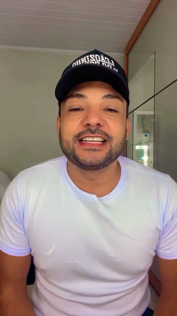 Feliz Ano novo galera linda #boanoiteee #leaozinho #leãozinho #sertanejo #estourado #musica