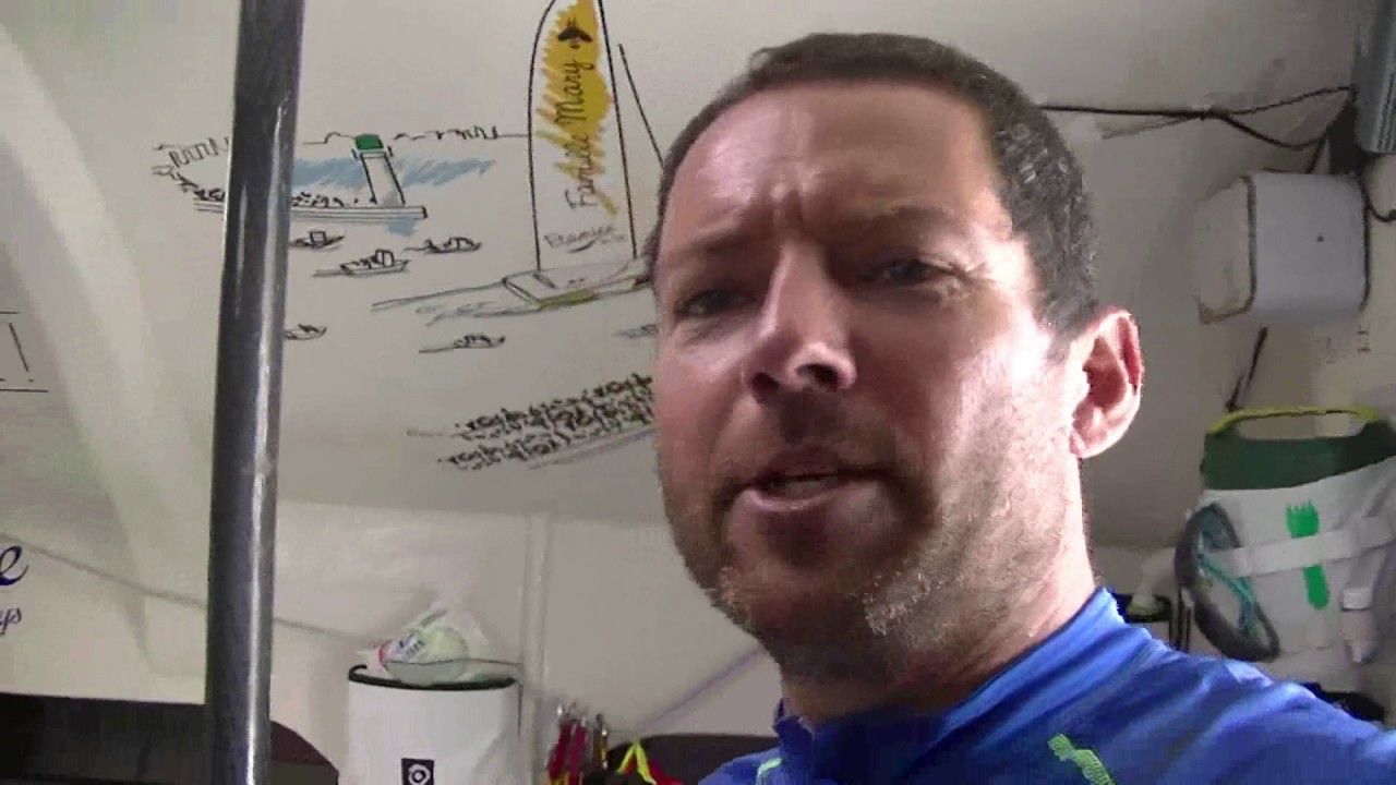 J36 : Romain Attanasio répare ses safrans / Vendée Globe