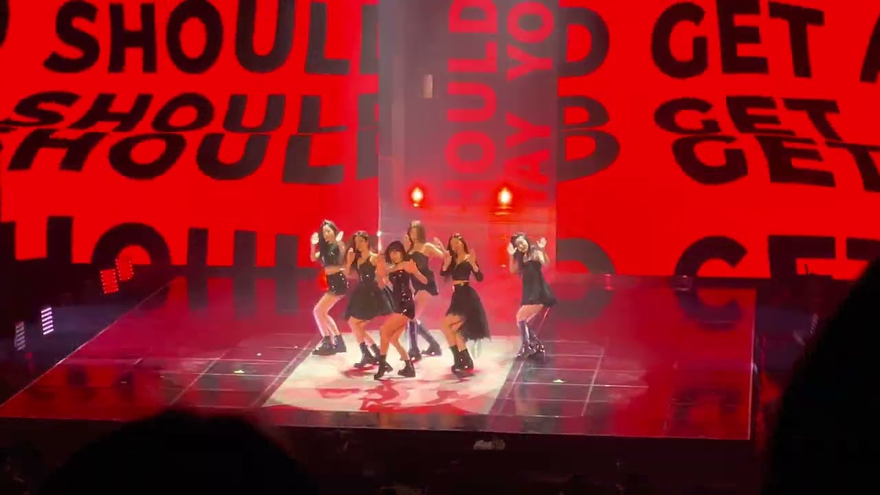 LE SSERAFIM 르세라핌 데뷔 쇼케이스 - Fearless (220502 @장충체육관)