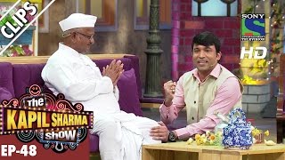 Chandu seeking blessings from Anna Hazare -The Kapil Sharma Show-Ep.48-2nd October 2016