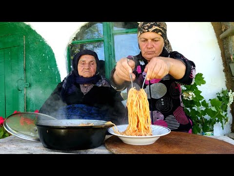 İtalyan-Spagetti Boloneze, Bağ Güllərindən Yabani Çiyələkli Çay