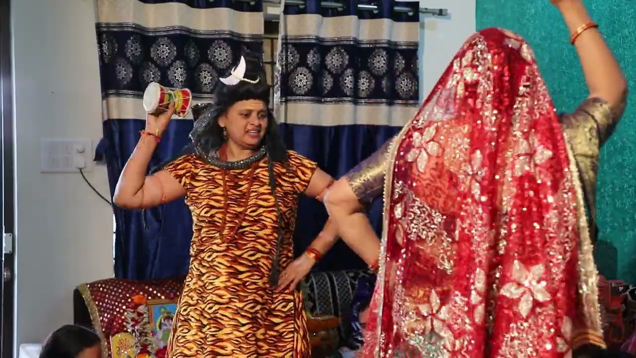 ભજન.... ડુંગર ઉપર ડેરી ને ત્યાં શંભુ ના વાસો જો (ભજન નીચે લખેલુ છે)