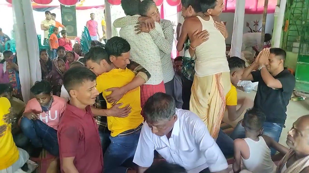 আহা এমন পূর্না কীর্তন দেখে হাজার হাজার ভক্তরা কান্না করছেন । নিপেশ চন্দ্র দাস কীর্তন।