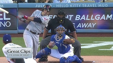 CLE@LAD: Chisenhall lifts two-run shot to right field