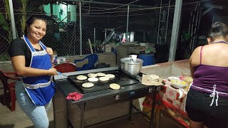 Noche de una rica PUPUSA