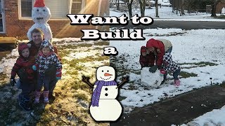 TWINS BUILD THEIR FIRST SNOWMAN ❄⛄