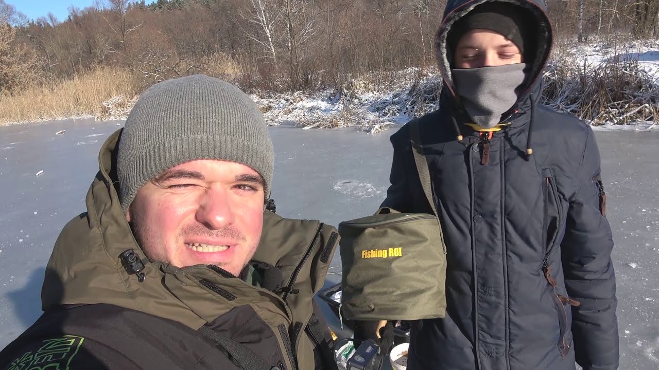 Первый ЛЁД и сразу щука! РЫБАЛКА на ЖЕРЛИЦЫ и МОРМЫШКУ ЗИМОЙ в ДЕРЕВНЕ