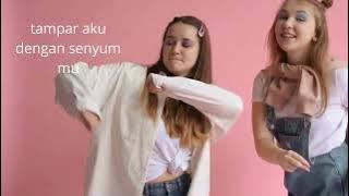 Di Balik Bias Senja (Dangdut Remix Indie) Lyric by ewink