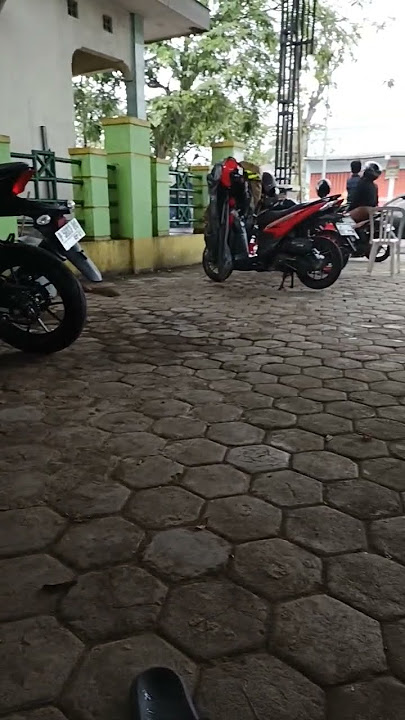hujan kehujanan