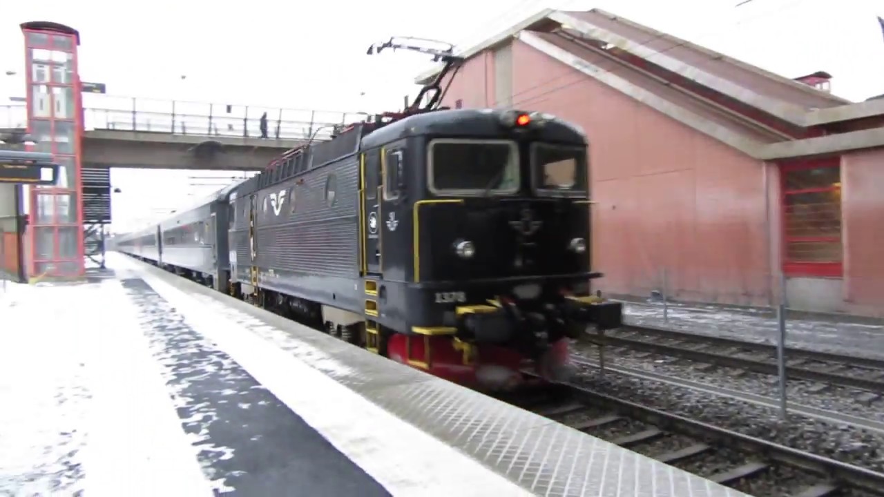 SJ Regionaltåg / train ride in Sweden towards Stockholm, full of snow!