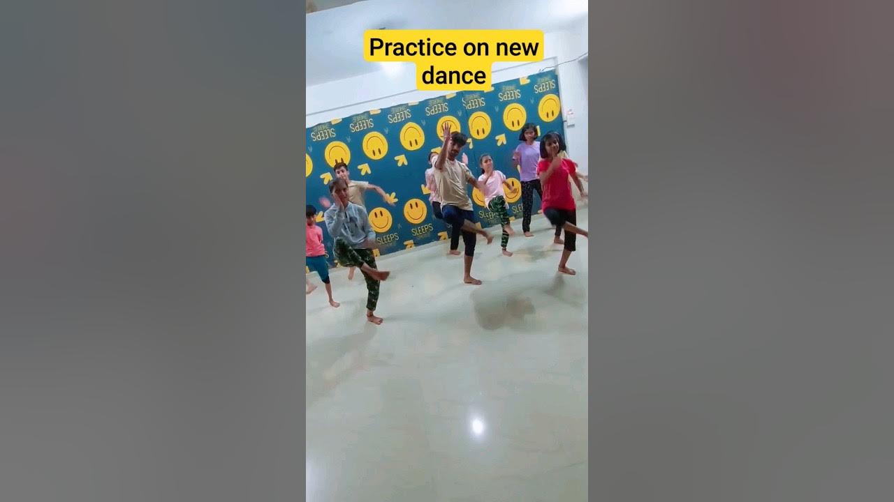 Dholna Shubha Mudgal,Sukhwindara Singh new+different dance steps #dance #youtubeshorts #shorts Dholna Shubha Mudgal,Sukhwindara Singh new+different dance steps #dance #youtubeshorts #shorts