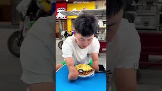 Garson Onu Göremeyince Şoke Oldu! Maggi Yeme Şekli Viral Oldu 😱 #shorts