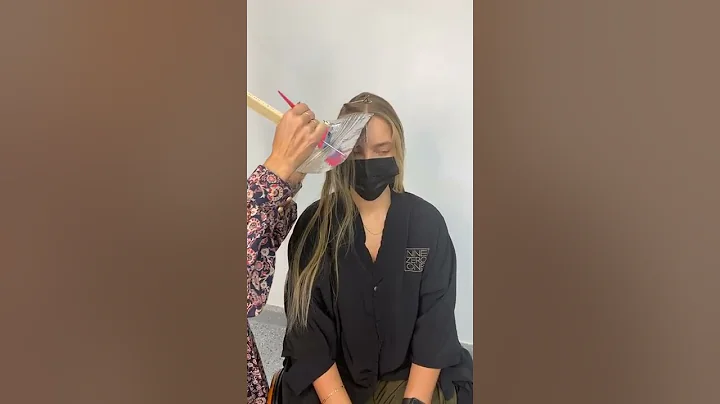 Blonding with Jill Buck | Cosmo Prof Beauty