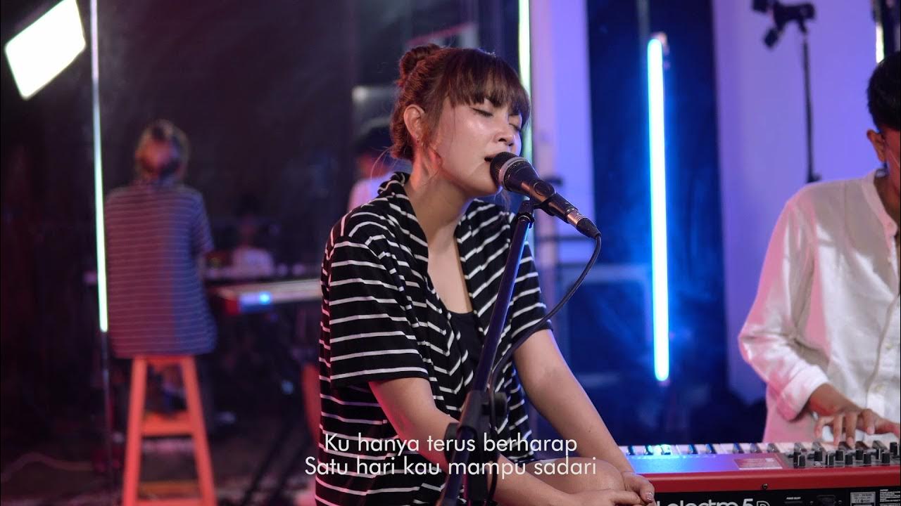 SETENGAH HATI - ADA BAND | TAMI AULIA ft LORD INDRA SETENGAH HATI - ADA BAND | TAMI AULIA ft LORD INDRA