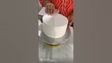 how to get sharp edges in whipped cream cake #neetopiaa #whippedcream #cake