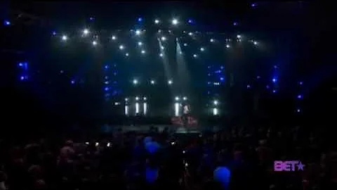 Chris Brown Crying On The BET Awards Michael Jackson Tribute